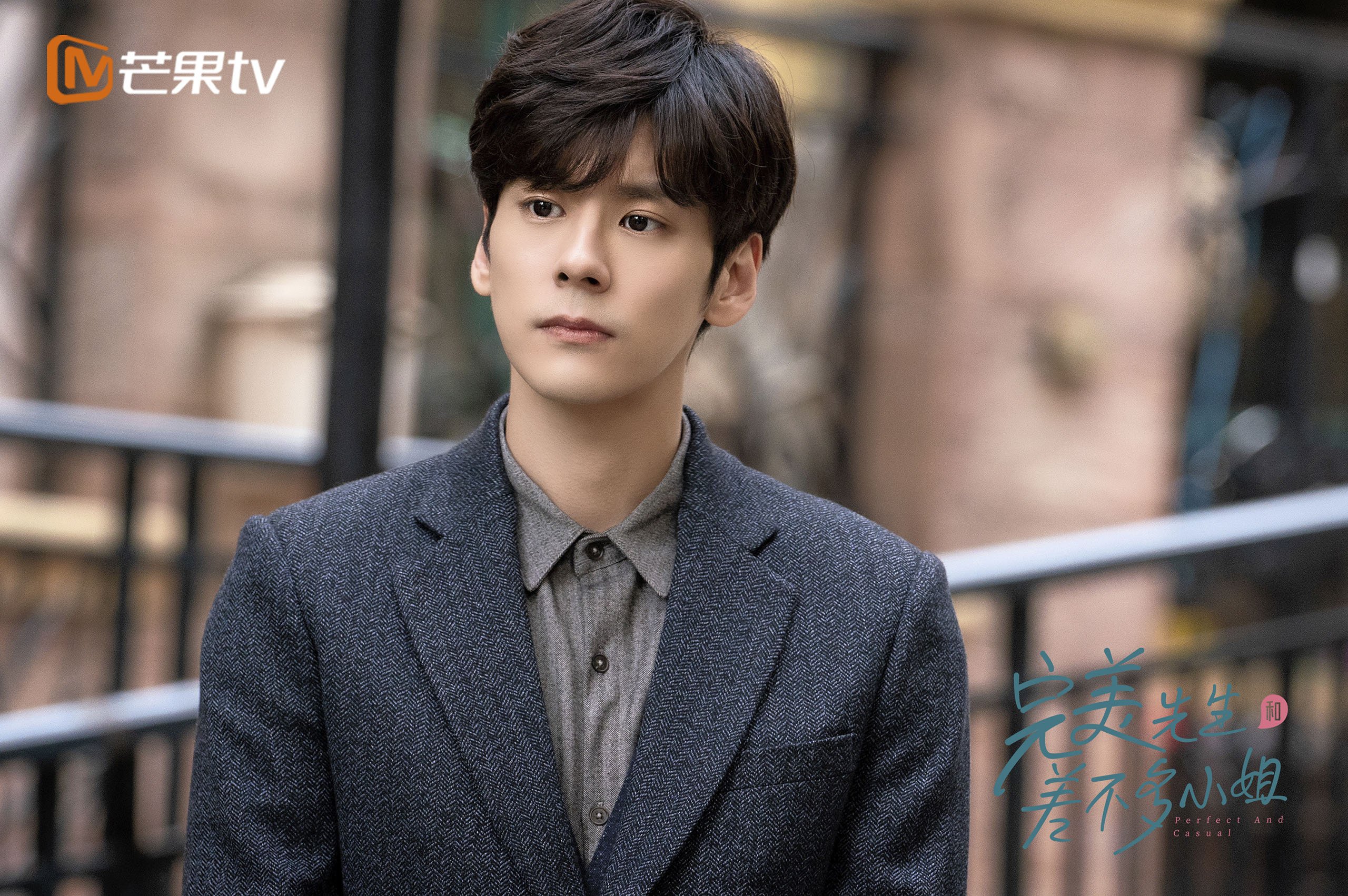 球员签约代言是否应设上限，球员签约费给谁