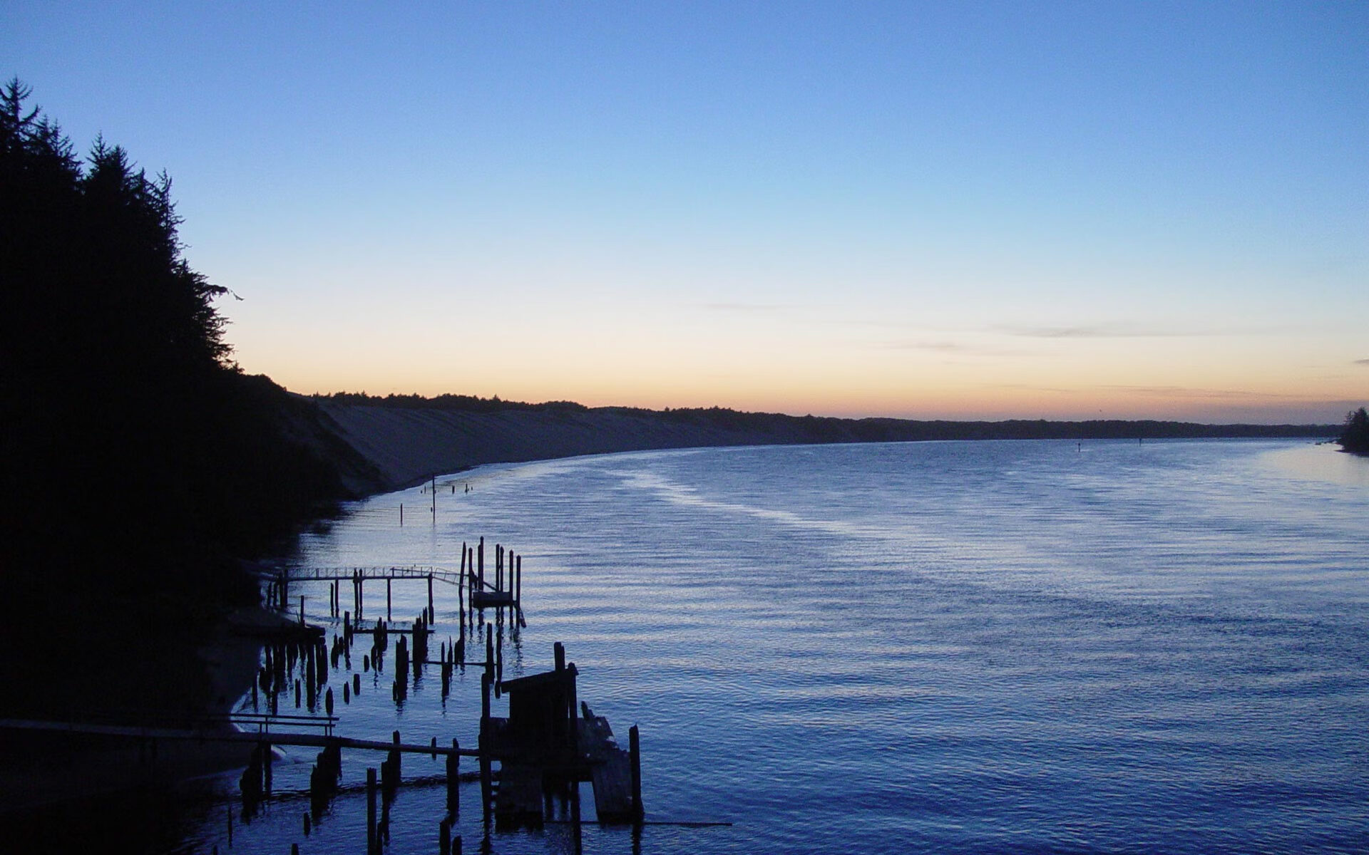 国际热身赛中国青年队爆冷 球迷呼吁调整阵容，中国队热身赛结果