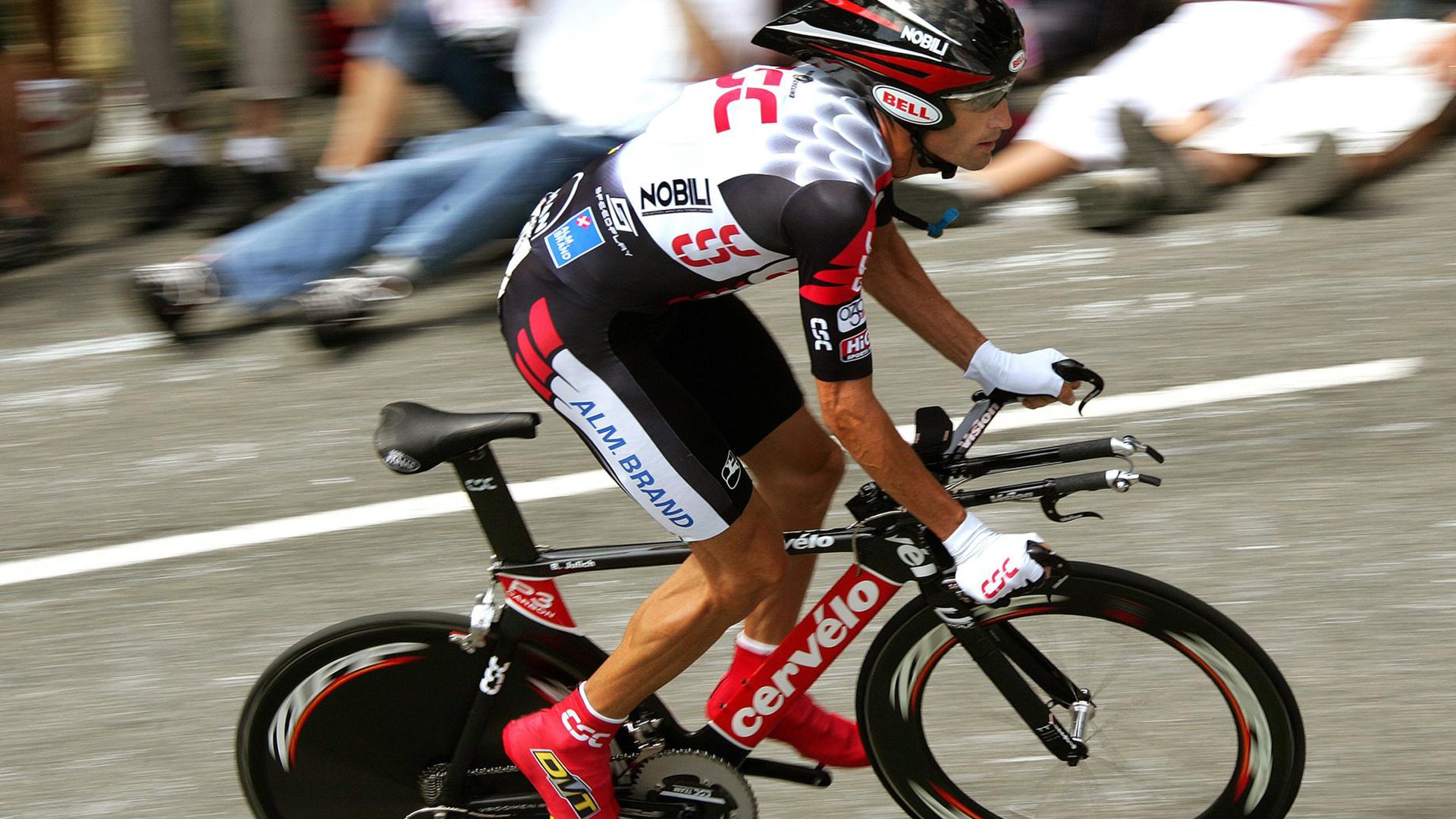 “法甲最后攻坚战：豪门拼抢冠军，悬念不断”，法甲的豪门